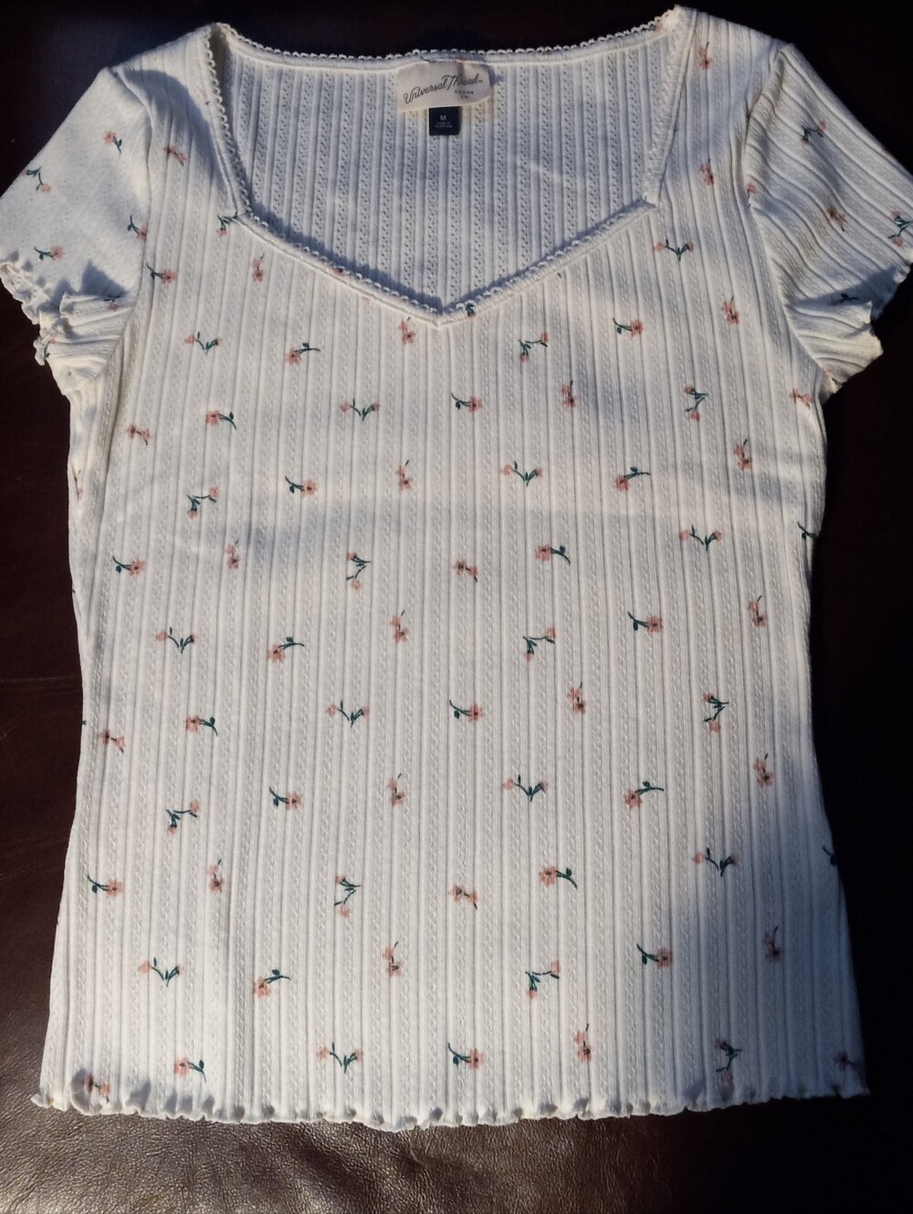 Universal Thread White Ribbed V‑Neck Top with Pink and Green Floral Print